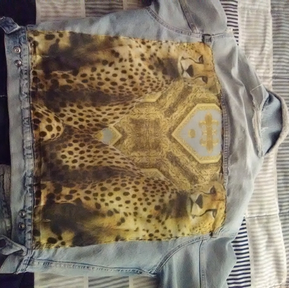 Coat - Picture 3 of 3